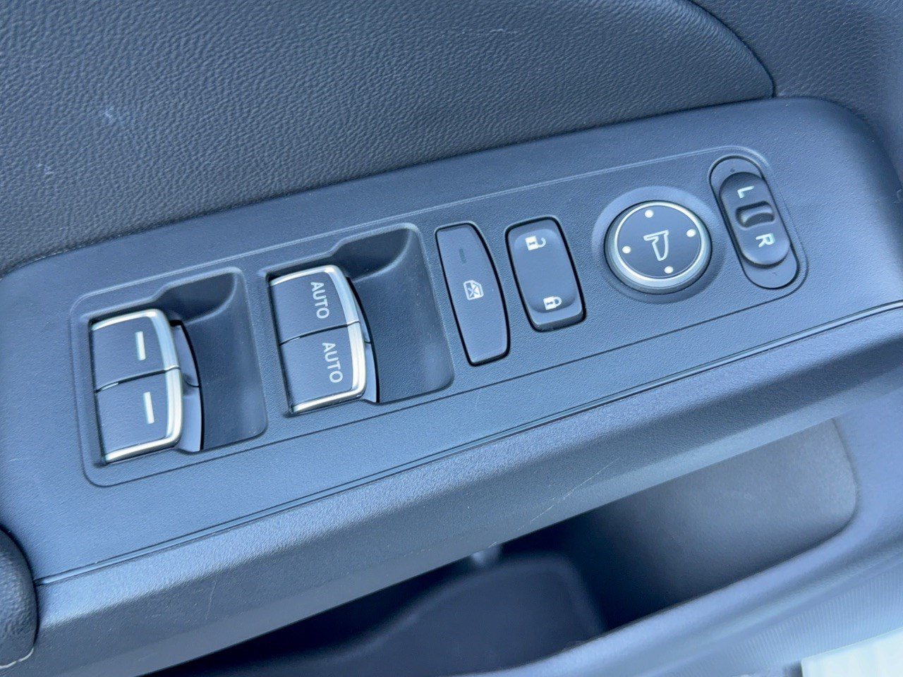 Used 2022 Honda Civic EX-L image 15