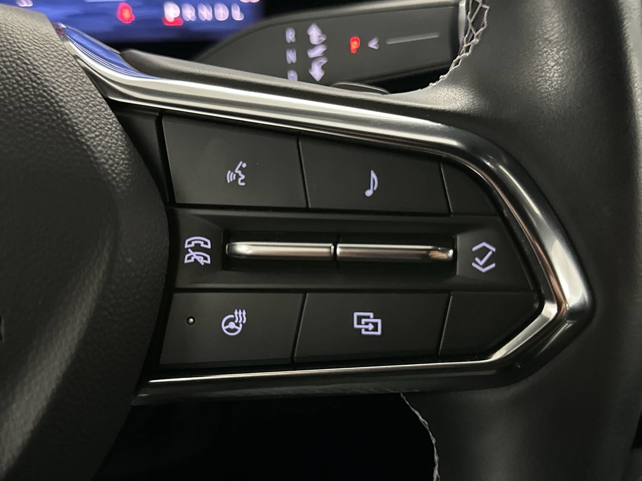 Used 2024 Chevrolet Traverse Z71 AWD/4WD image 53