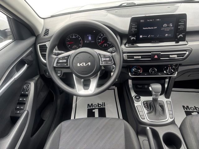 Used 2023 Kia Seltos LX image 13