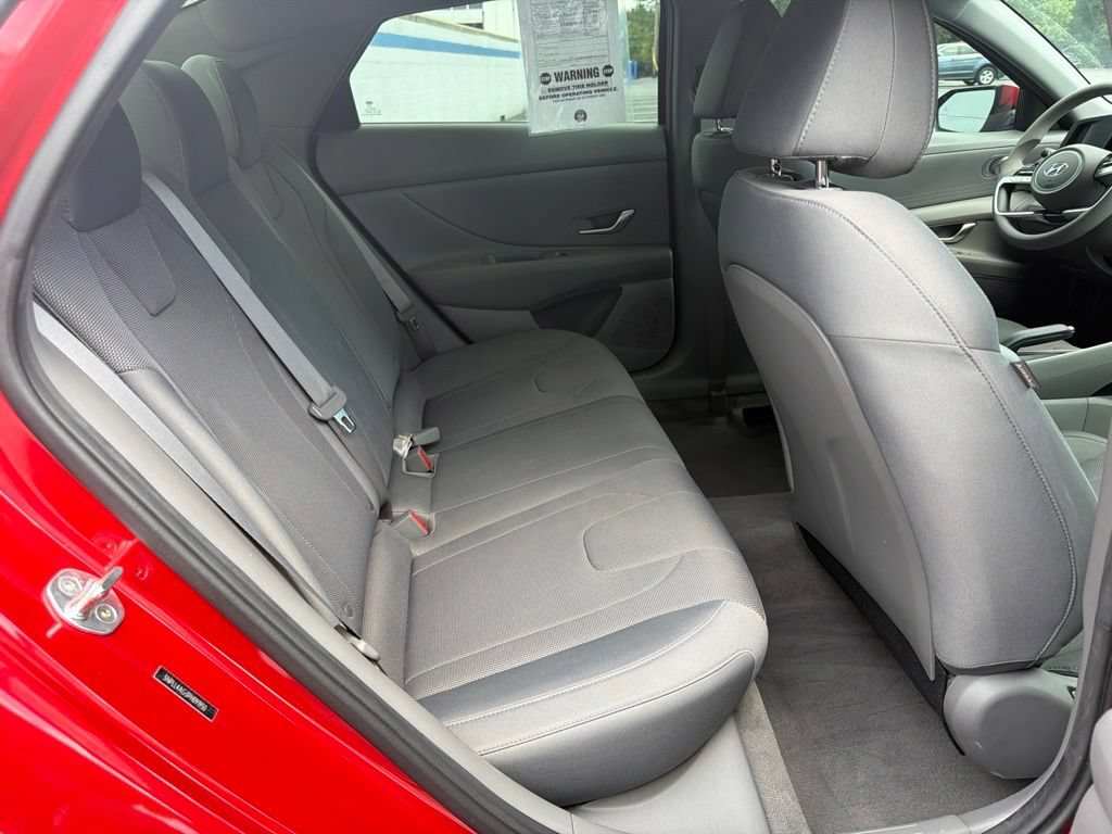 Used 2023 Hyundai Elantra SE FWD image 21