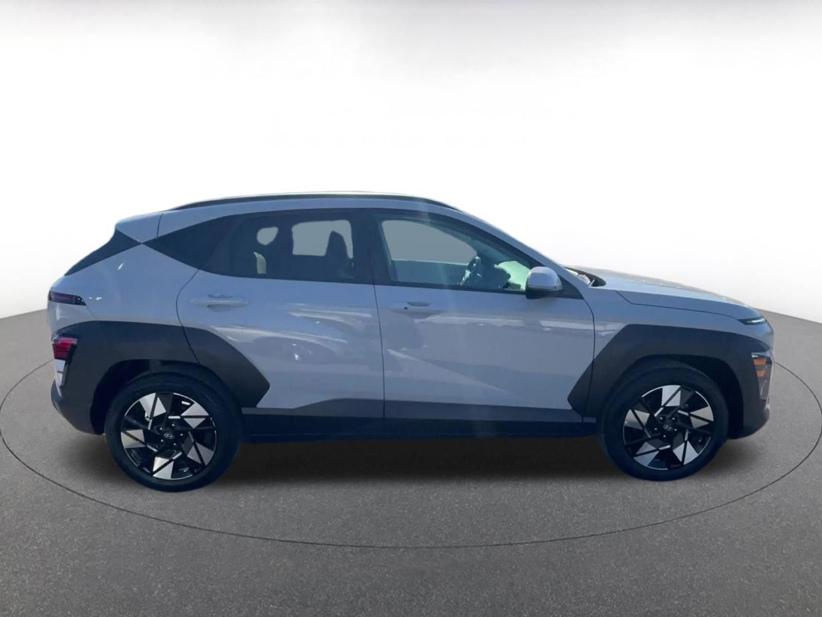 Used 2025 Hyundai Kona SEL image 16