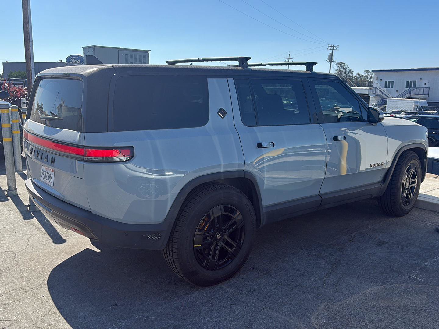 Used 2022 Rivian R1S Launch Edition AWD/4WD image 4