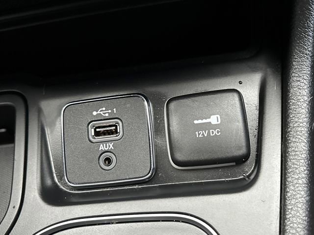 Used 2019 Jeep Cherokee Latitude Plus image 16