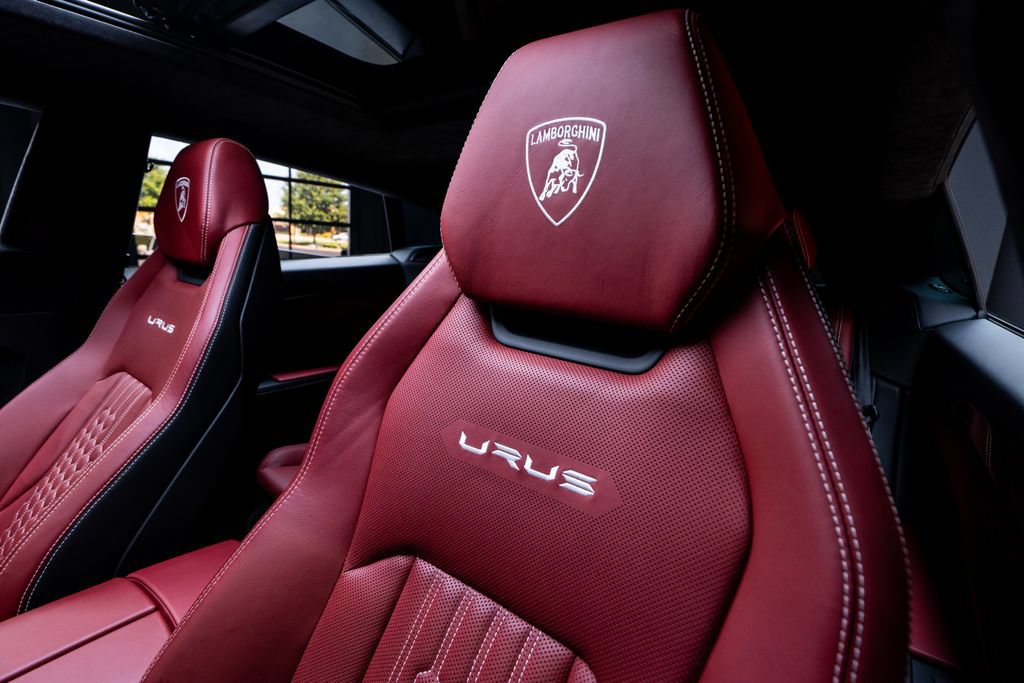 Used 2023 Lamborghini Urus S AWD/4WD image 32