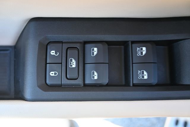 Used 2023 Jeep Grand Cherokee Limited image 11