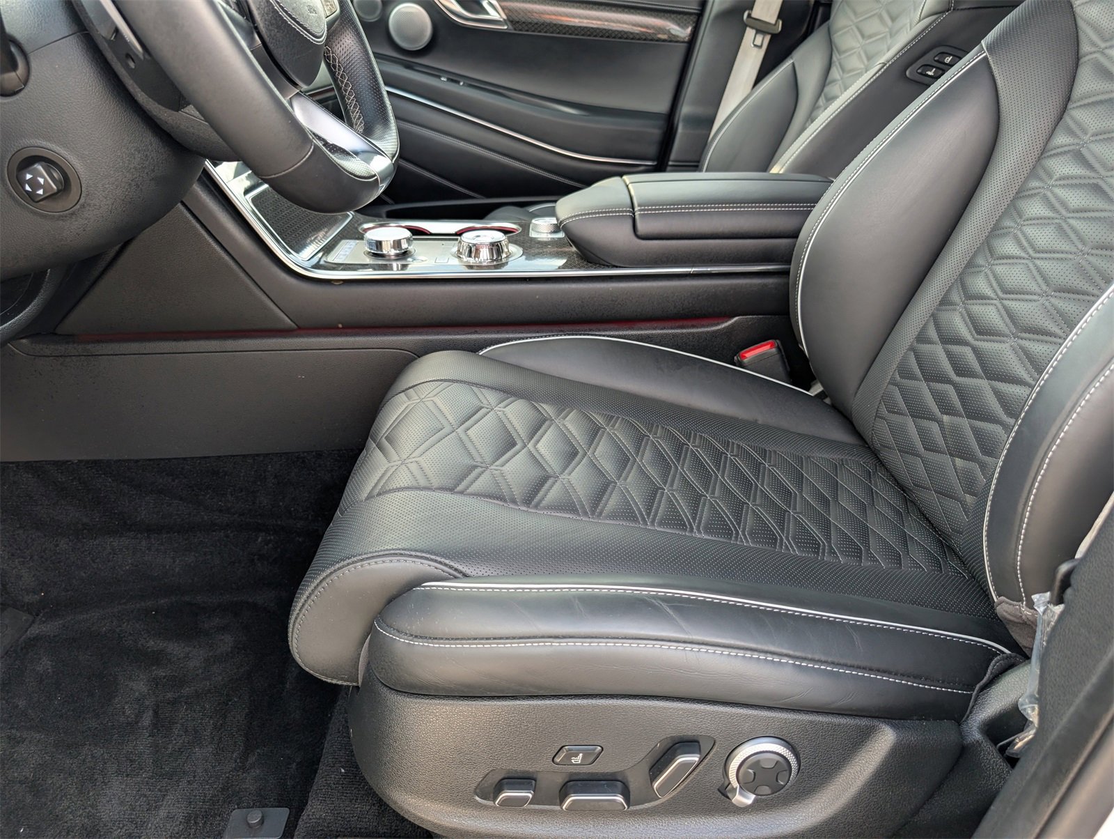 Used 2025 Genesis GV80 3.5T e-SC image 15