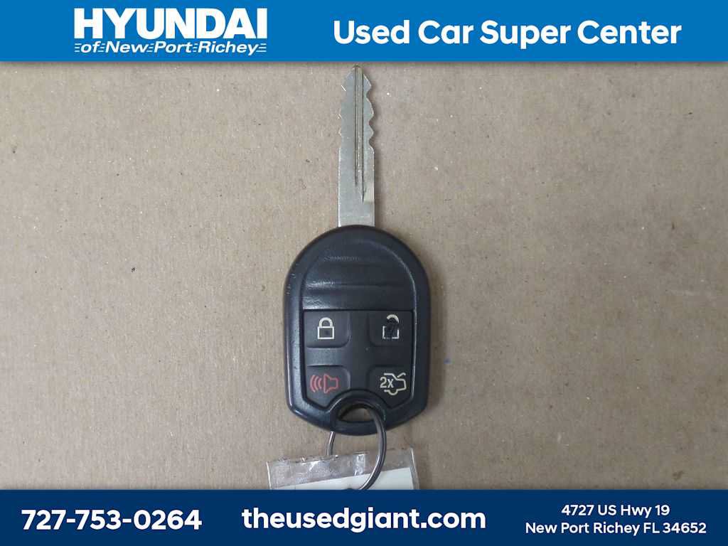 Used 2013 Ford Mustang GT Premium w/ Security Pkg RWD image 29