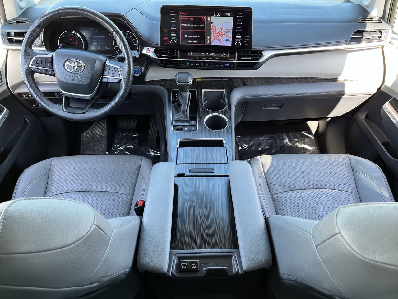 Used 2024 Toyota Sienna Limited FWD image 9