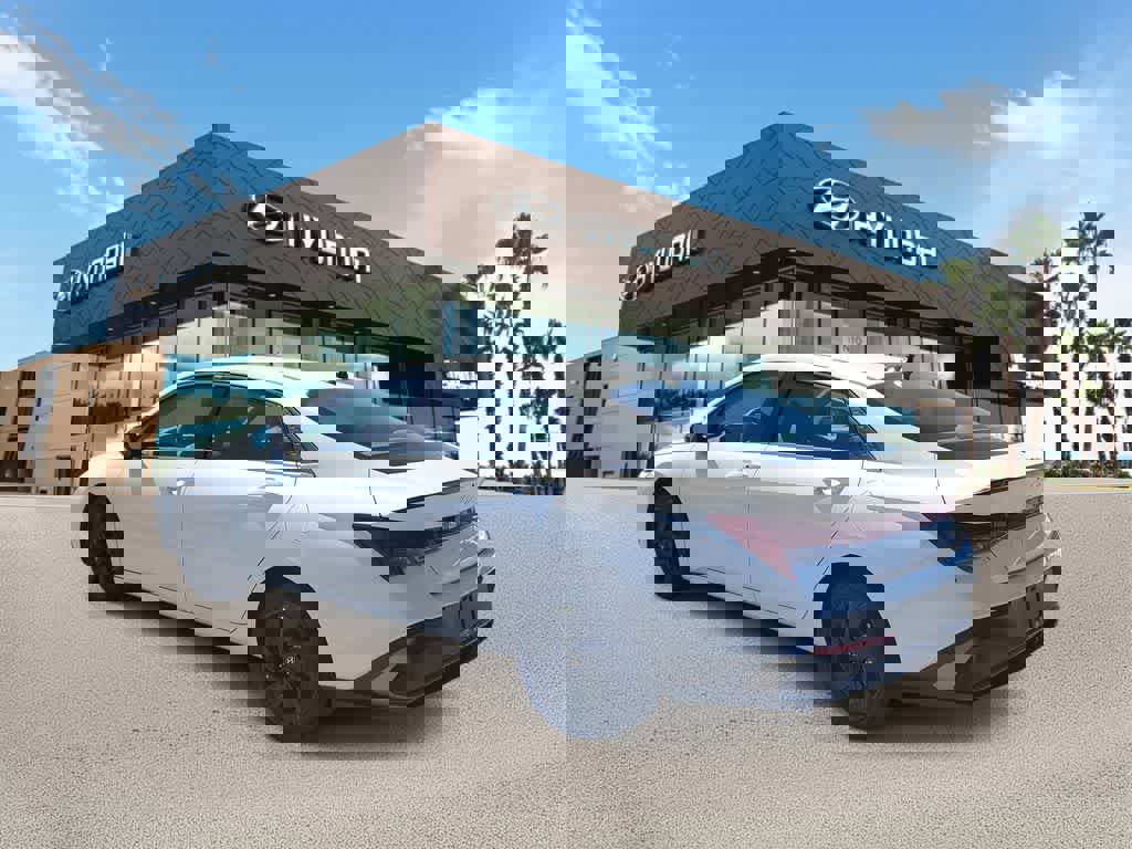 New 2026 Hyundai Elantra SEL Sport Premium image 2