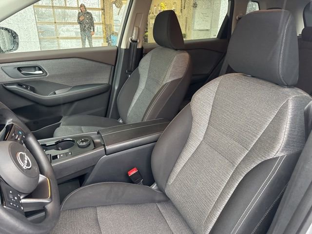 Used 2023 Nissan Rogue SV AWD/4WD image 8