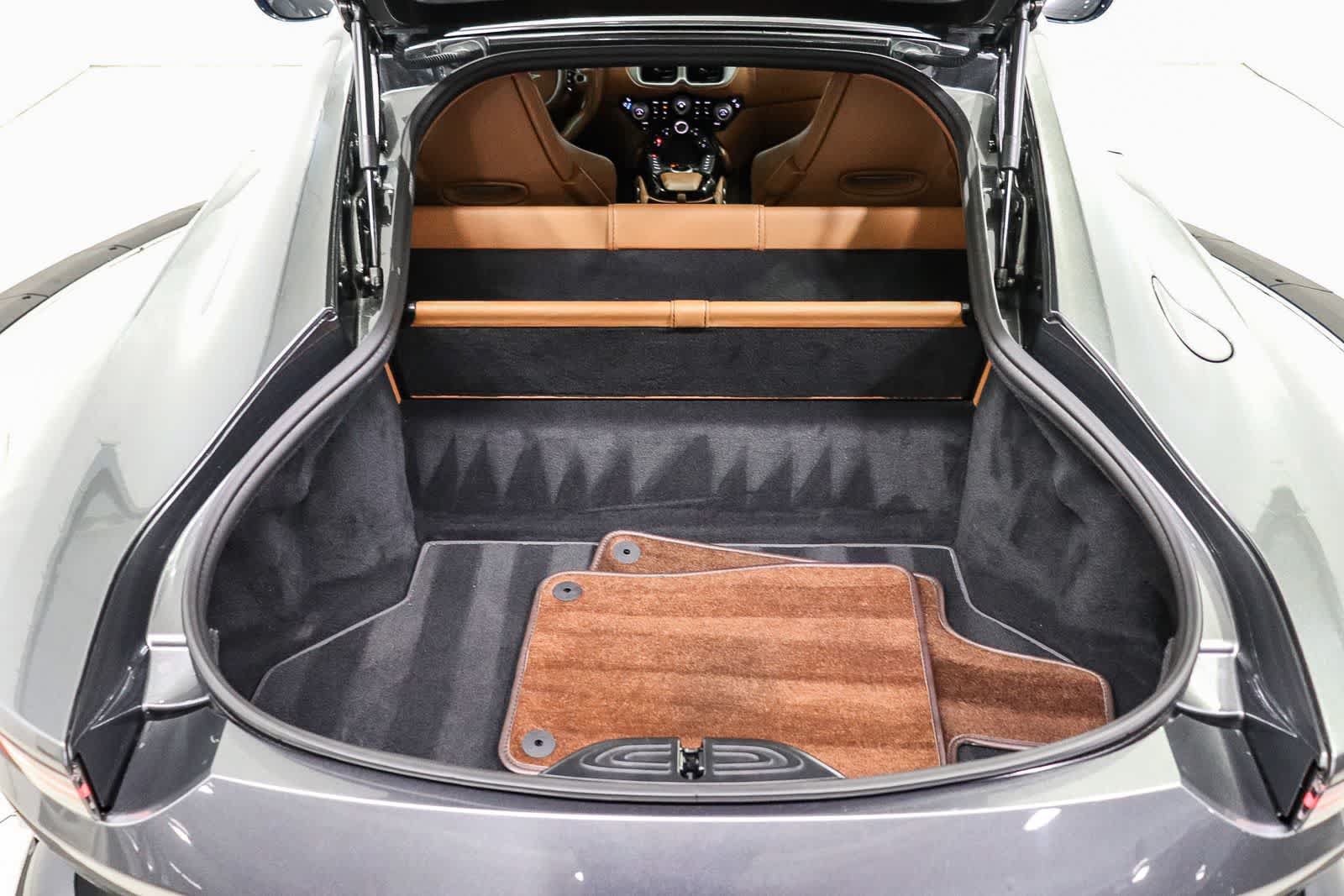Used 2020 Aston Martin V8 Vantage Coupe RWD image 23