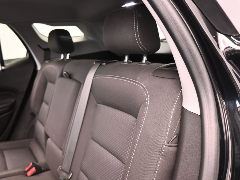 Used 2023 GMC Terrain SLE image 29