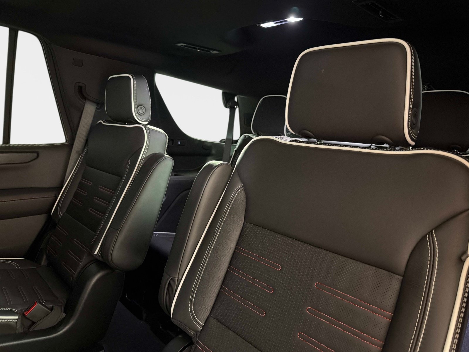 Used 2026 GMC Yukon AT4 Ultimate AWD/4WD image 35