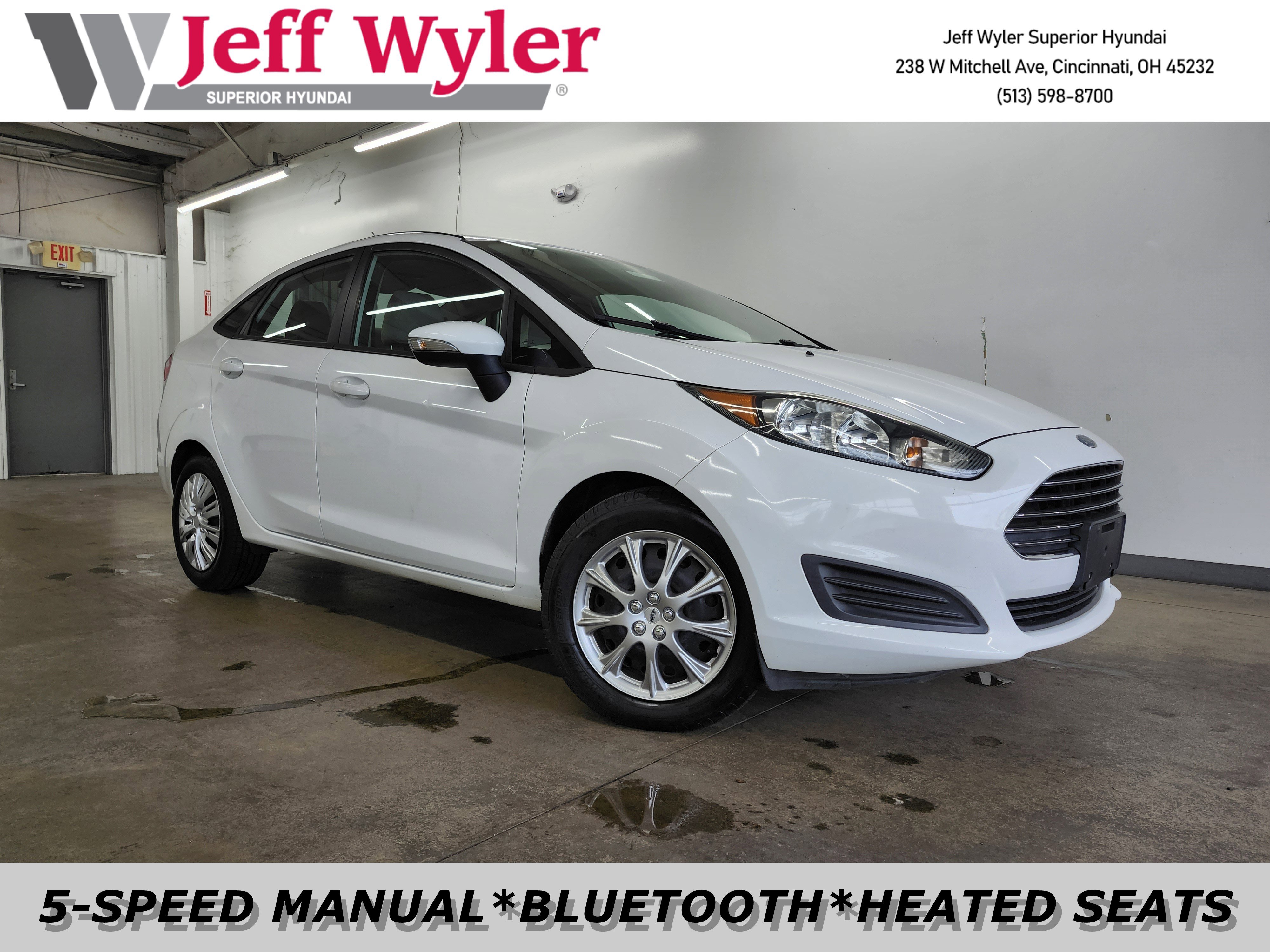 Used 2014 Ford Fiesta SE image 1