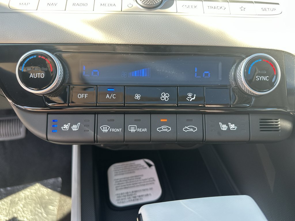 New 2026 Hyundai Elantra Limited FWD image 24