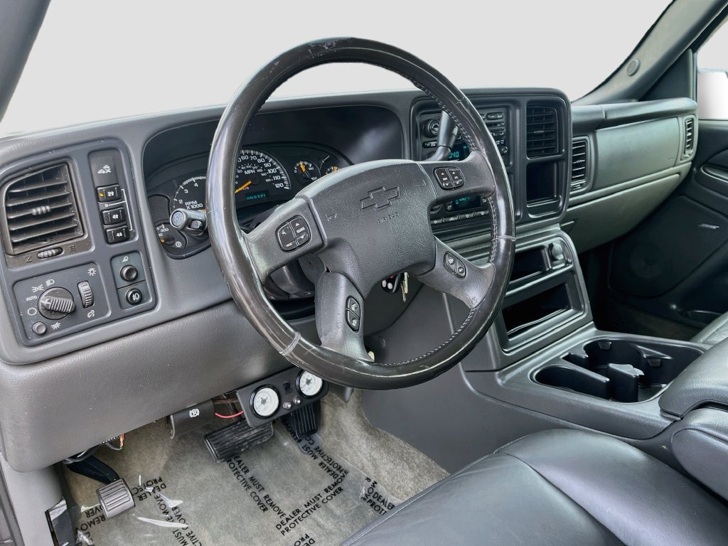Used 2004 Chevrolet Silverado 3500 LT w/ Heavy-Duty Power Package AWD/4WD image 9