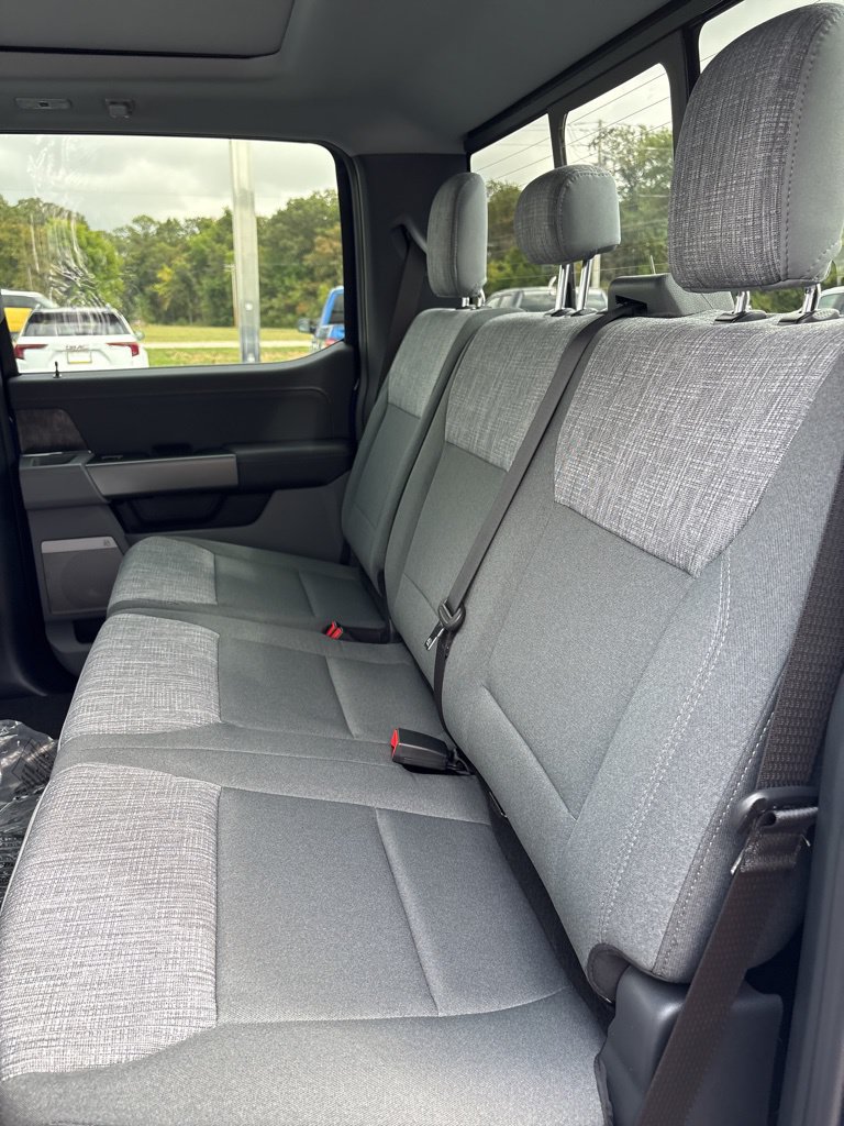 New 2026 Ford F350 XLT w/ XLT Premium Package AWD/4WD image 23