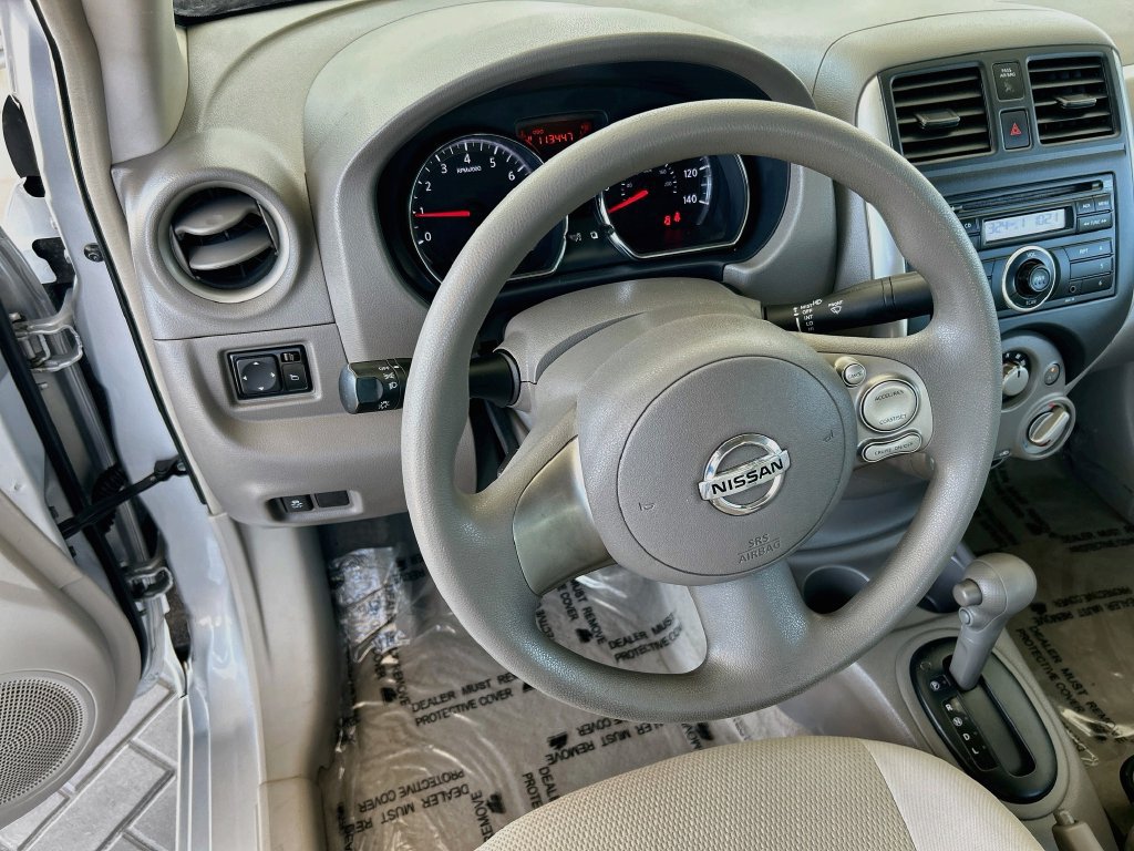 Used 2012 Nissan Versa SV FWD image 11