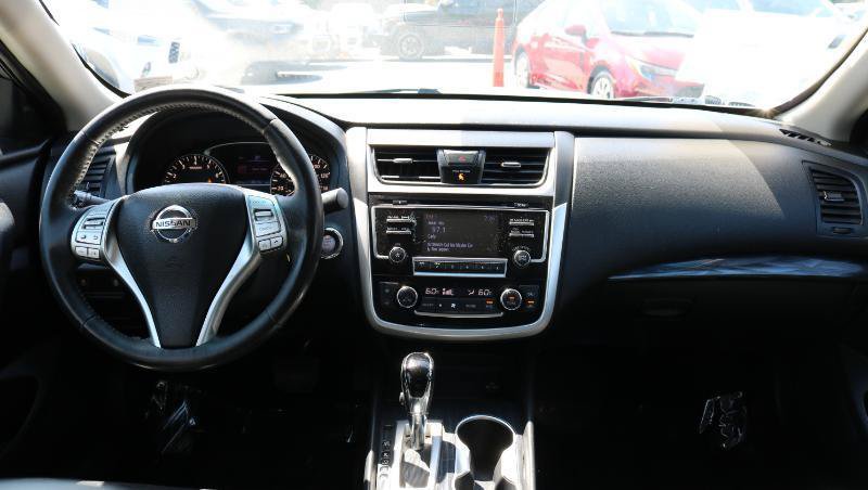Used 2018 Nissan Altima 2.5 SL FWD image 18