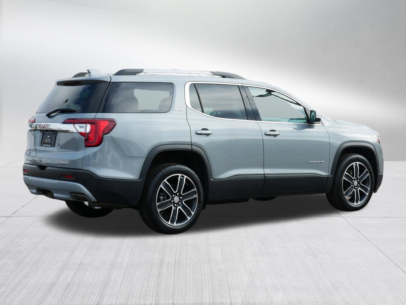 Used 2023 GMC Acadia SLT w/ Preferred Package image 7