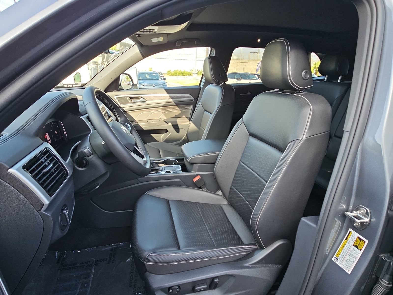 Used 2023 Volkswagen Atlas Cross Sport SE w/ Panoramic Sunroof Package FWD image 15