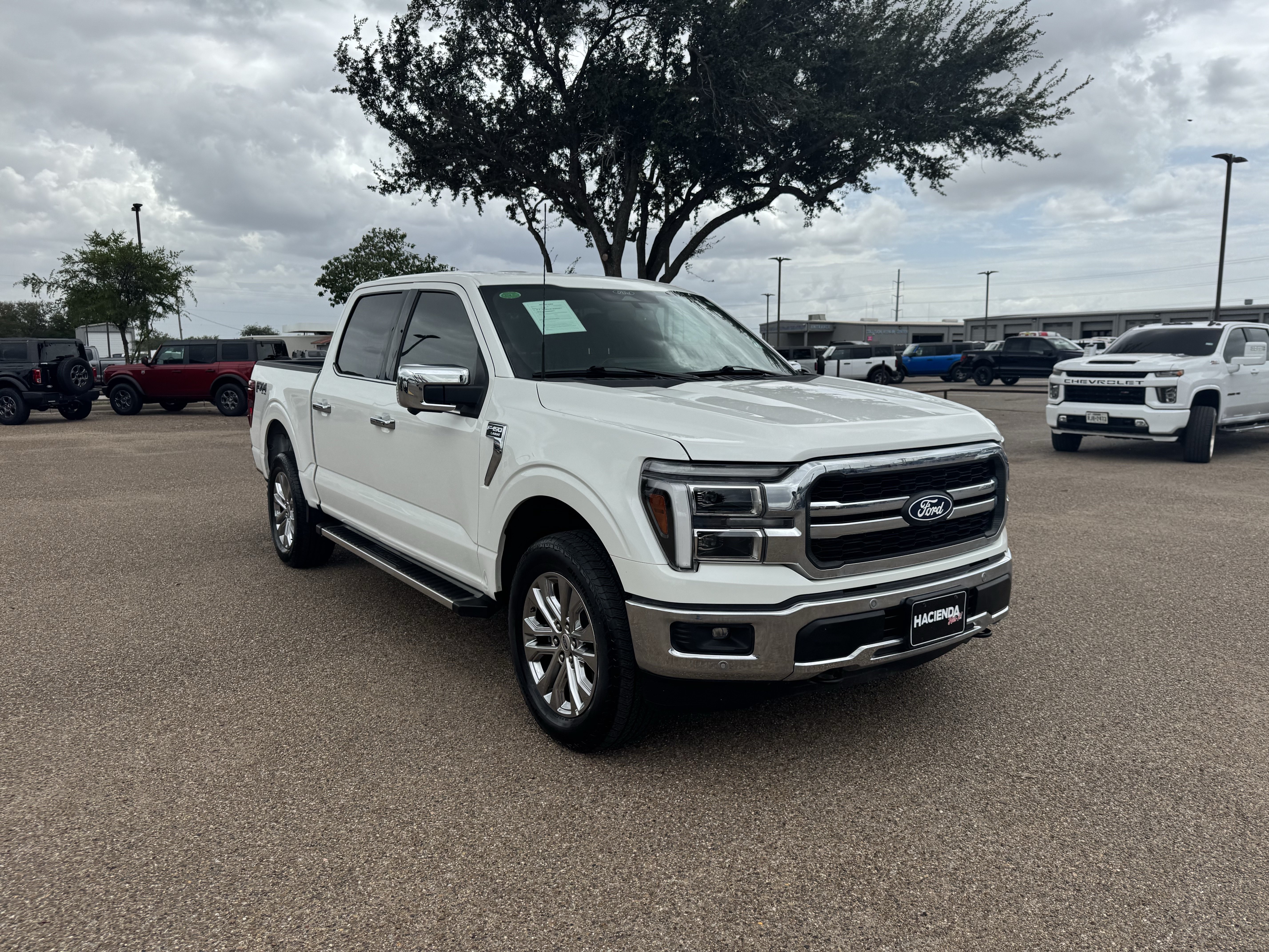 Certified 2025 Ford F150 Lariat w/ Equipment Group 501A Mid AWD/4WD image 5