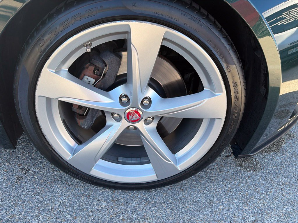 Used 2019 Jaguar F-TYPE Convertible RWD image 10