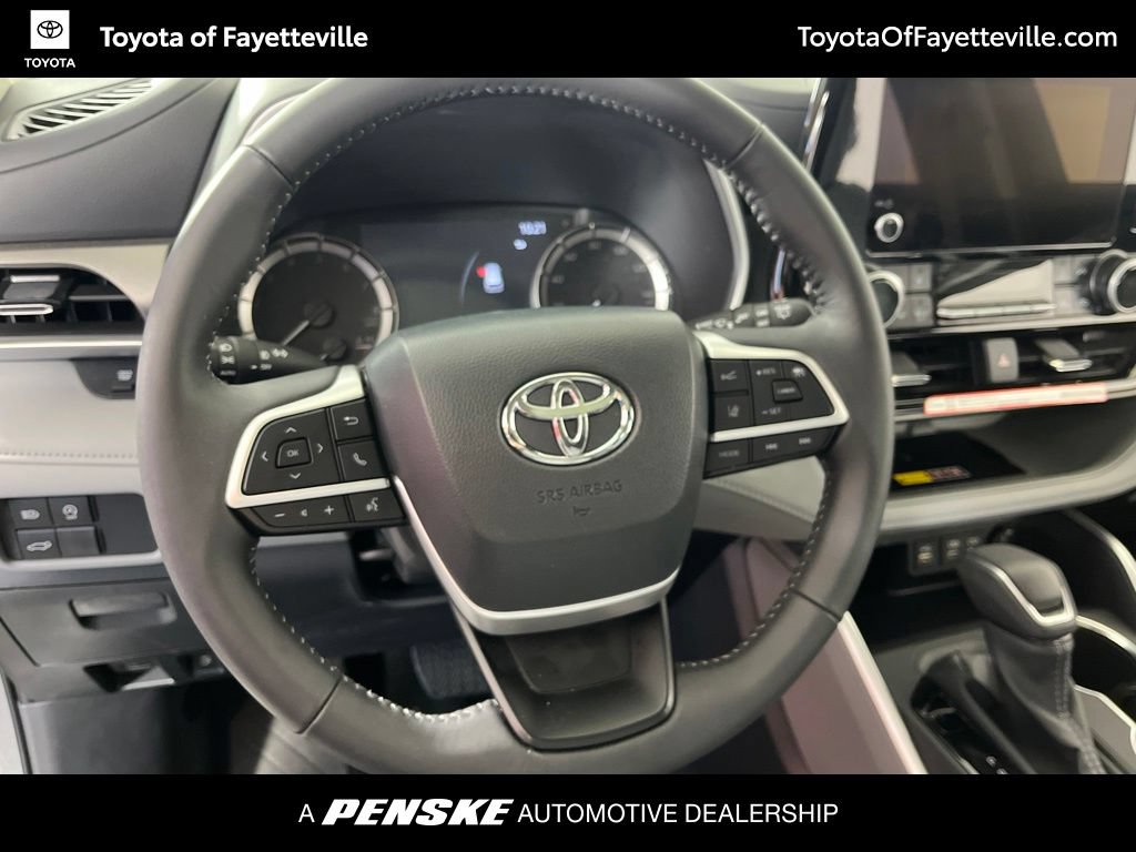 Certified 2026 Toyota Highlander XLE AWD/4WD image 30