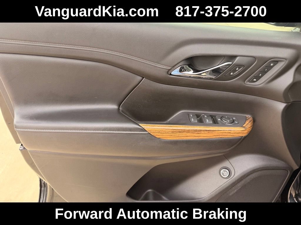 Used 2019 GMC Acadia Denali w/ Technology Package FWD image 17