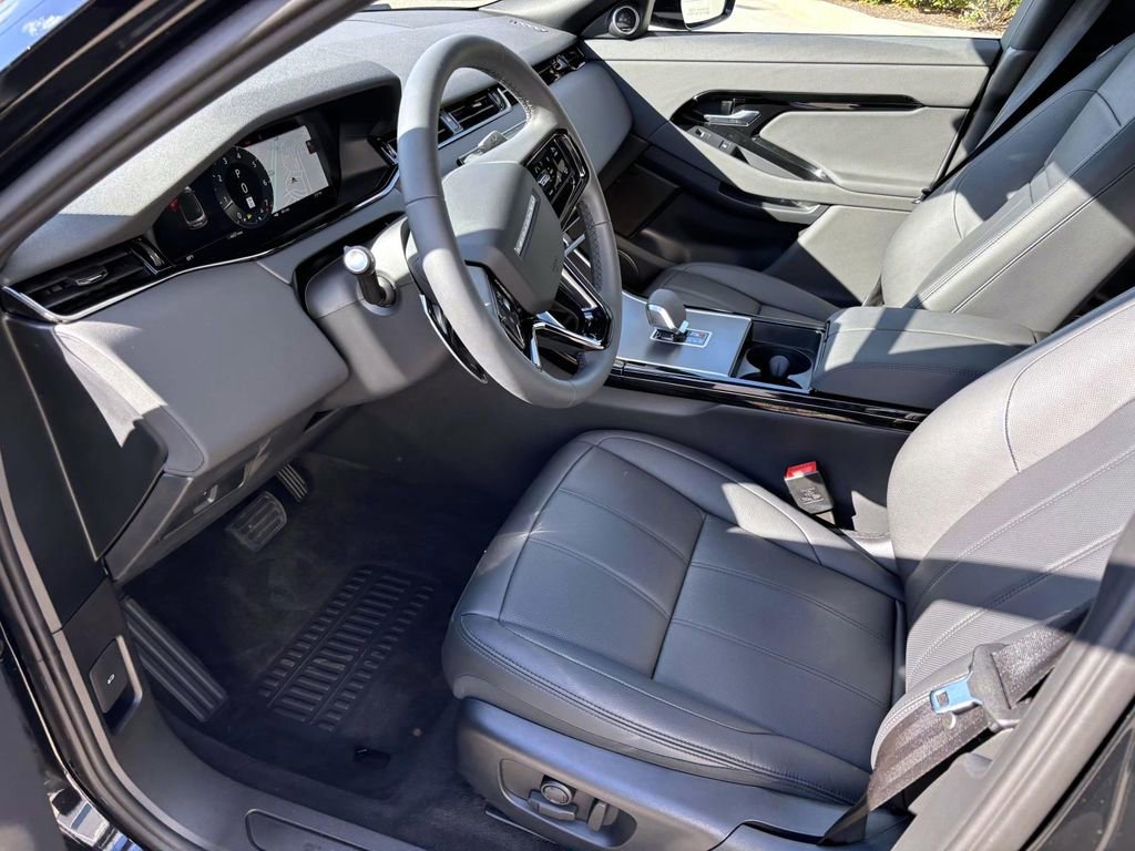 Certified 2026 Land Rover Range Rover Evoque S image 9