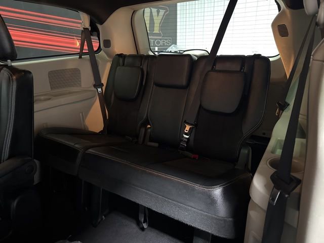 Used 2019 Dodge Grand Caravan SXT image 12