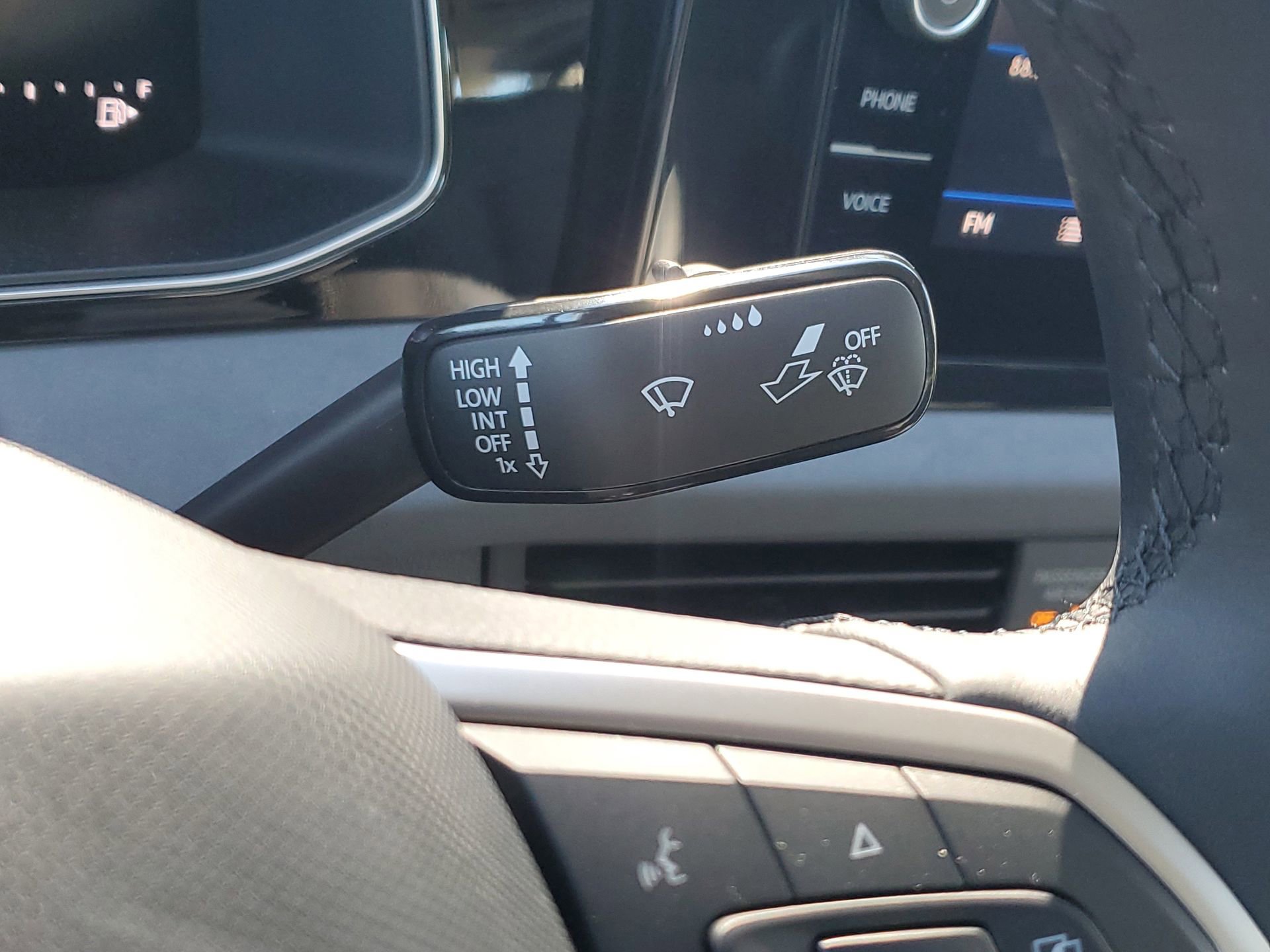 Used 2025 Volkswagen Jetta SE image 23