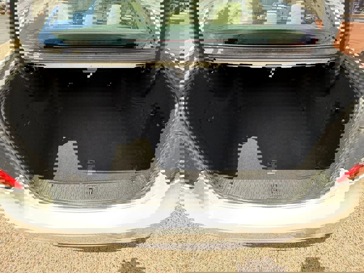 Used 2011 Mercedes-Benz E 350 Sport image 12