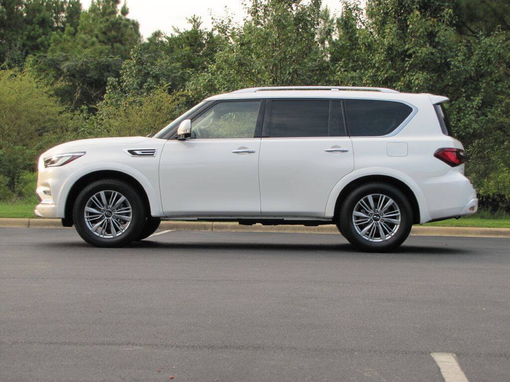Used 2023 INFINITI QX80 Luxe w/ Cargo Package AWD/4WD image 5