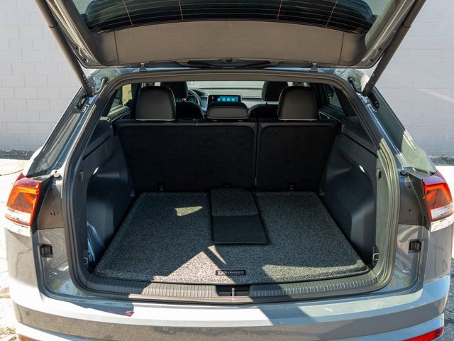 New 2025 Volkswagen Atlas Cross Sport SEL Premium R-Line image 6