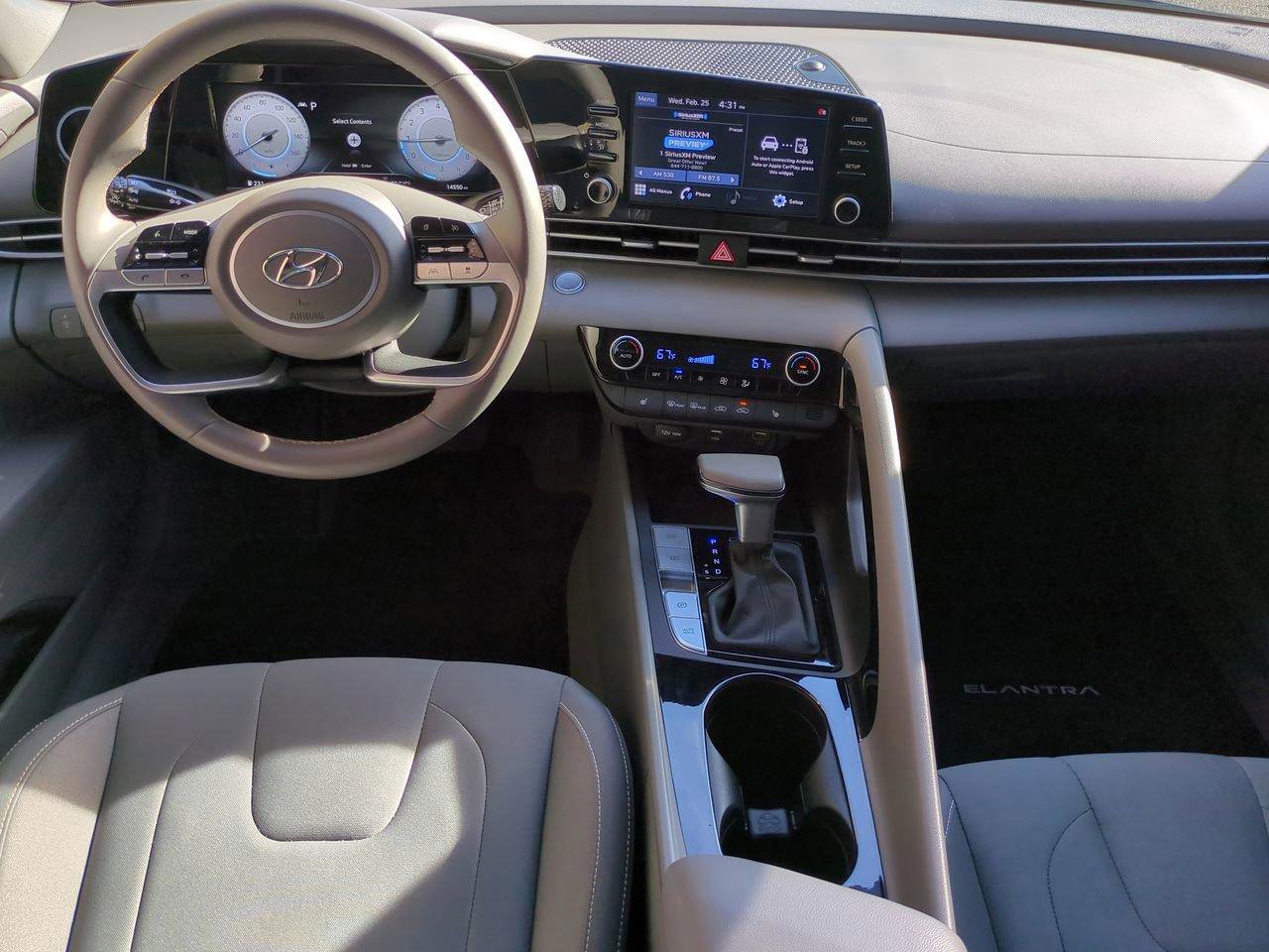 Used 2021 Hyundai Elantra SEL w/ Convenience + Premium Package image 14