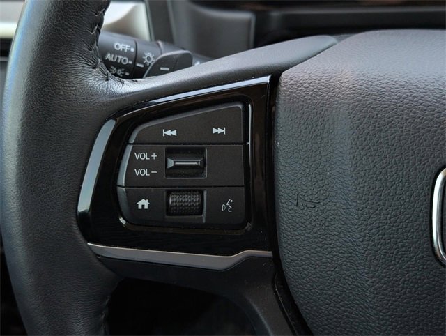 Used 2025 Honda Odyssey Touring image 14