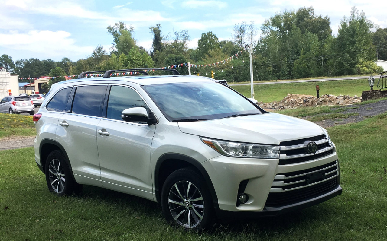 Used 2017 Toyota Highlander XLE image 8