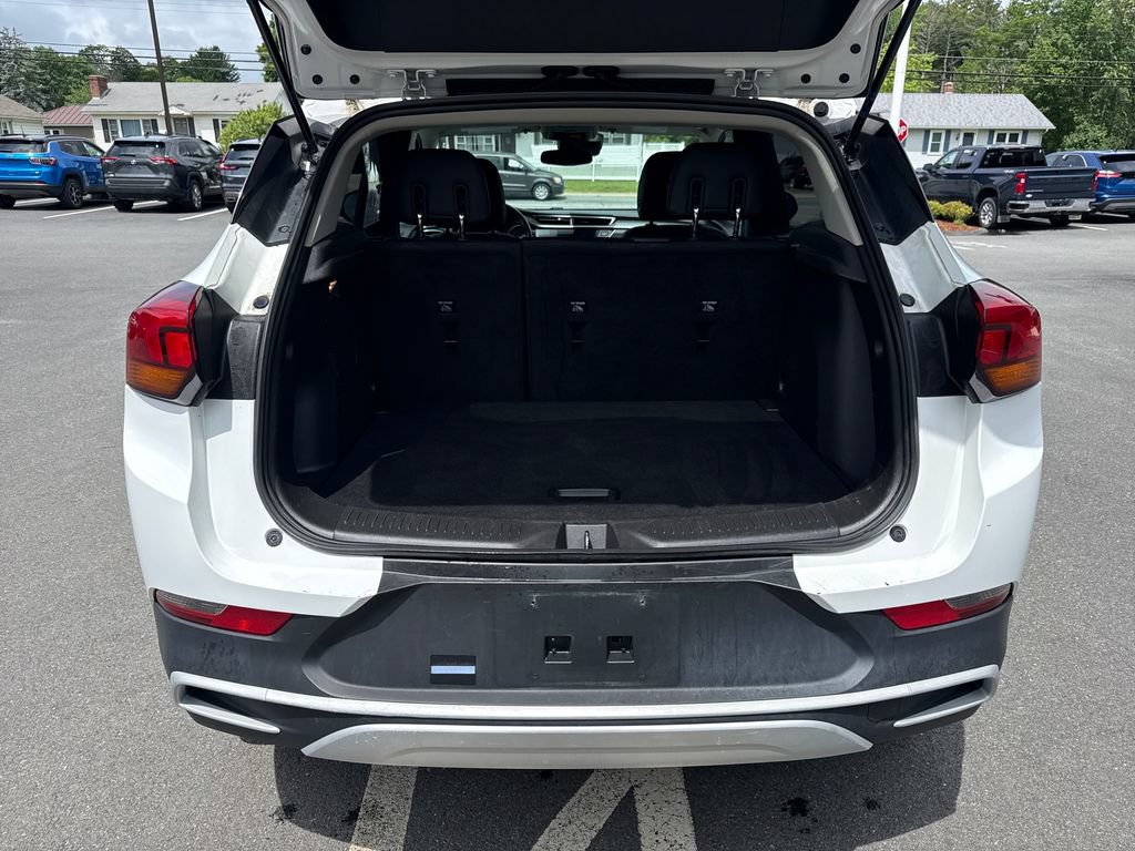 Used 2022 Buick Encore GX Select AWD/4WD image 17