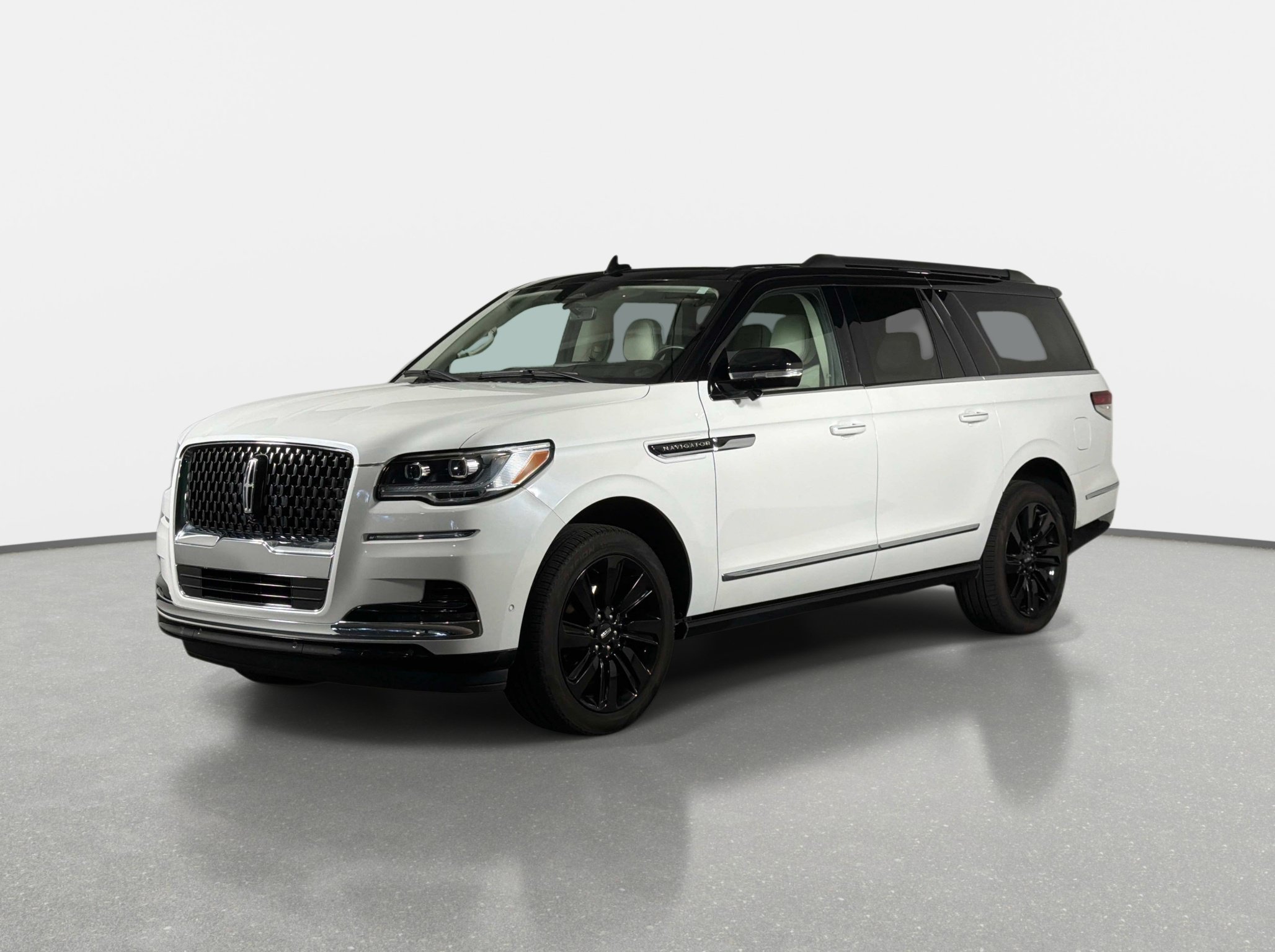 Used 2024 Lincoln Navigator L Black Label AWD/4WD image 16