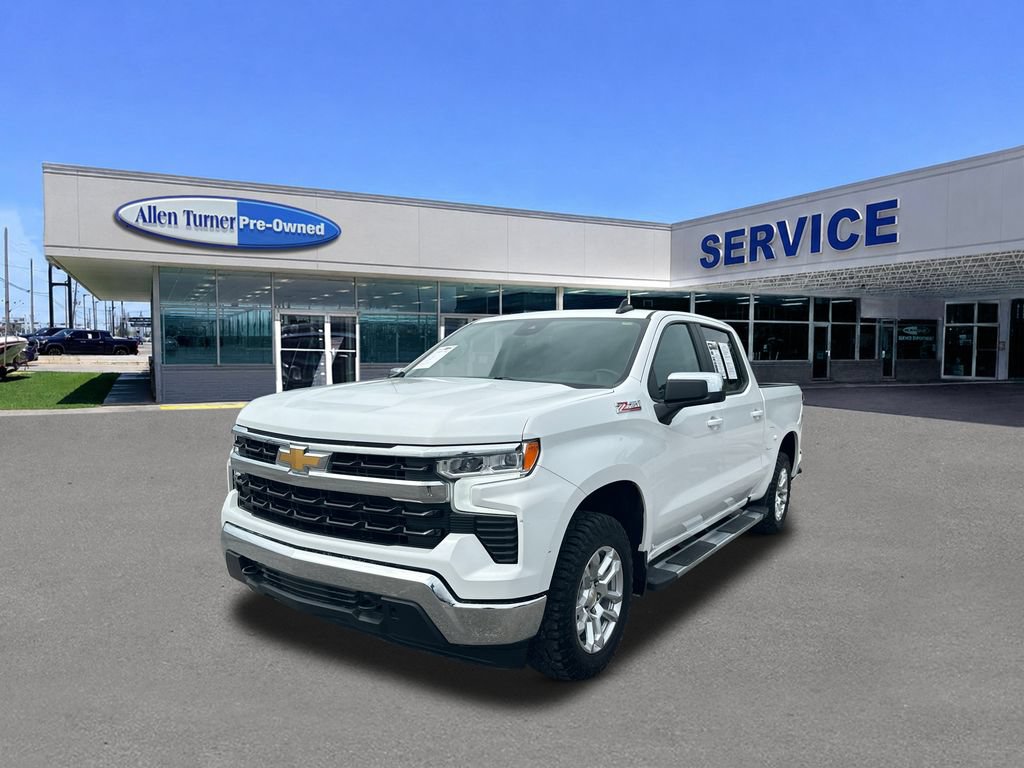 Used 2025 Chevrolet Silverado 1500 LT AWD/4WD image 3