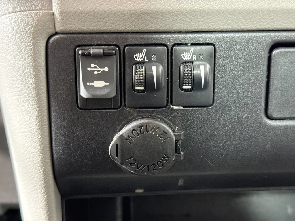 Used 2016 Toyota Sienna XLE w/ XLE Navigation Package AWD/4WD image 15