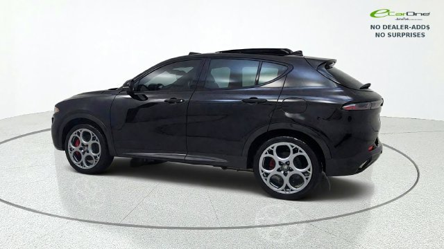 Used 2024 Alfa Romeo Tonale Veloce AWD/4WD image 5