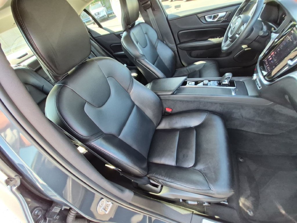 Used 2024 Volvo S60 B5 Core FWD image 18