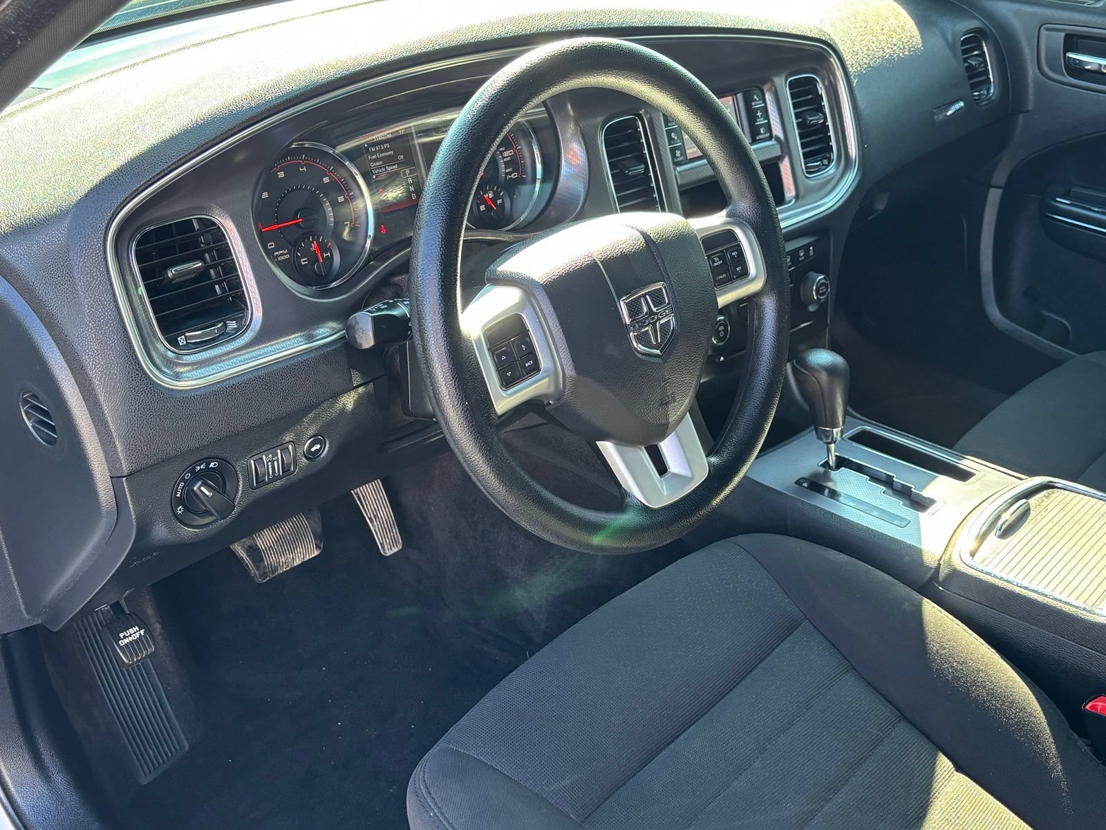Used 2014 Dodge Charger SE RWD image 13