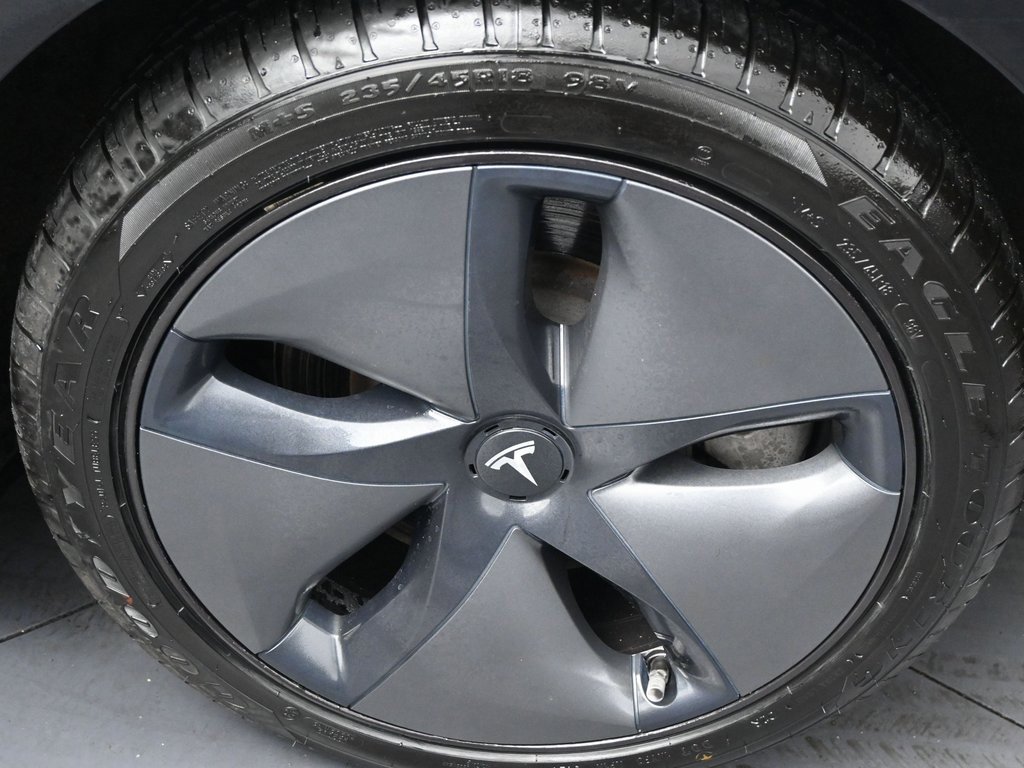 Used 2018 Tesla Model 3 Long Range image 41