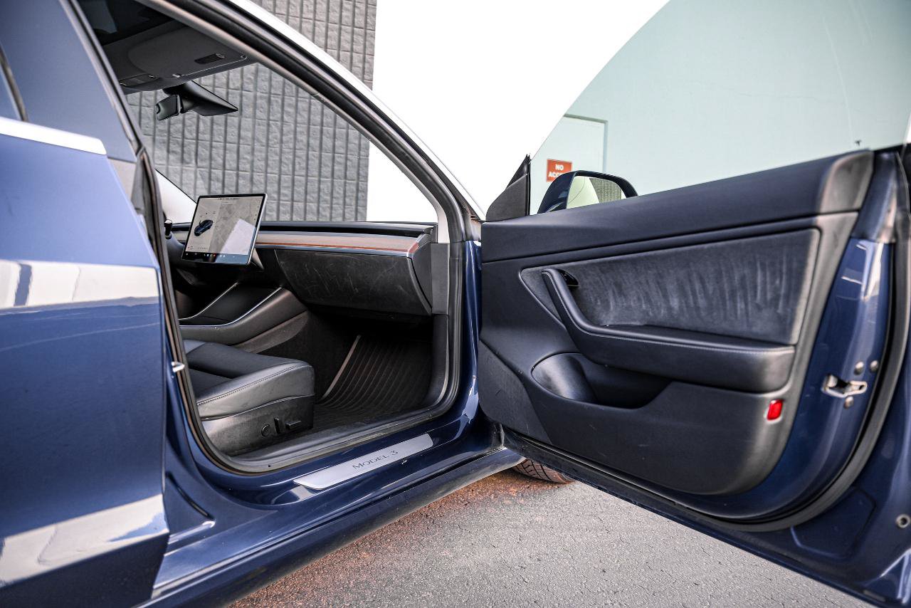 Used 2018 Tesla Model 3 Mid Range RWD image 24