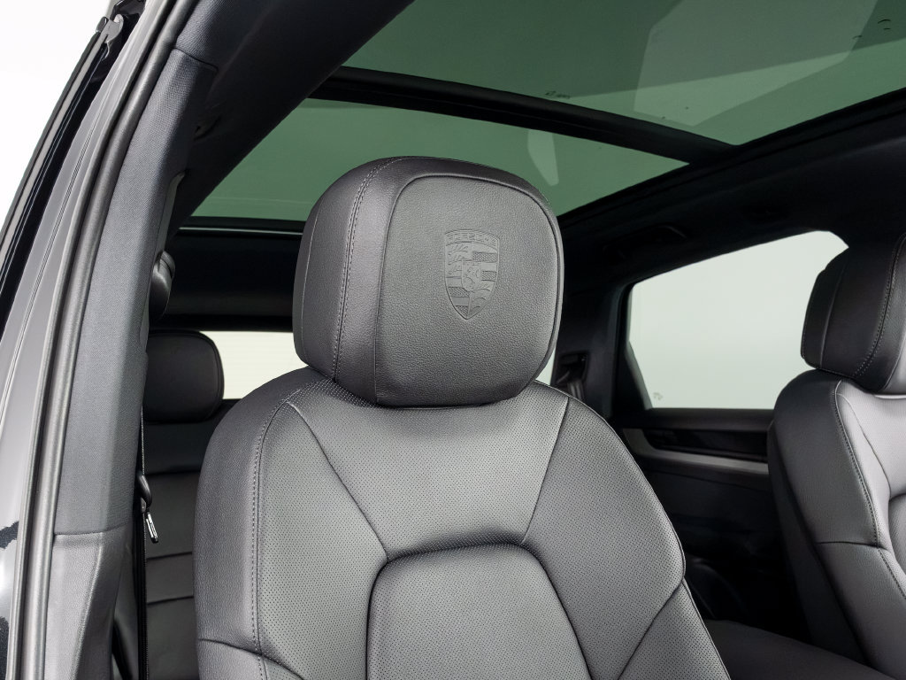 New 2026 Porsche Cayenne AWD/4WD image 37