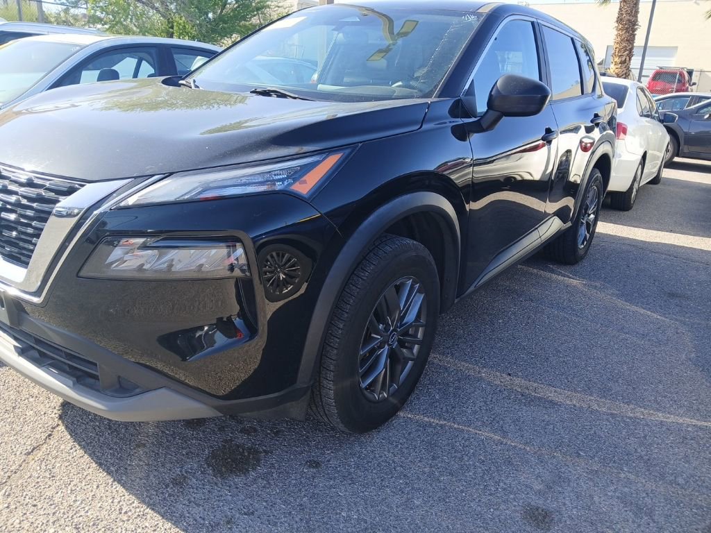 Certified 2023 Nissan Rogue S AWD/4WD image 1