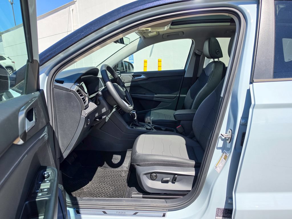 New 2026 Volkswagen Taos SE AWD/4WD image 11